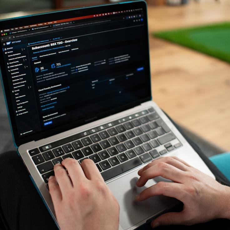 Photo-realistic 3D product render example